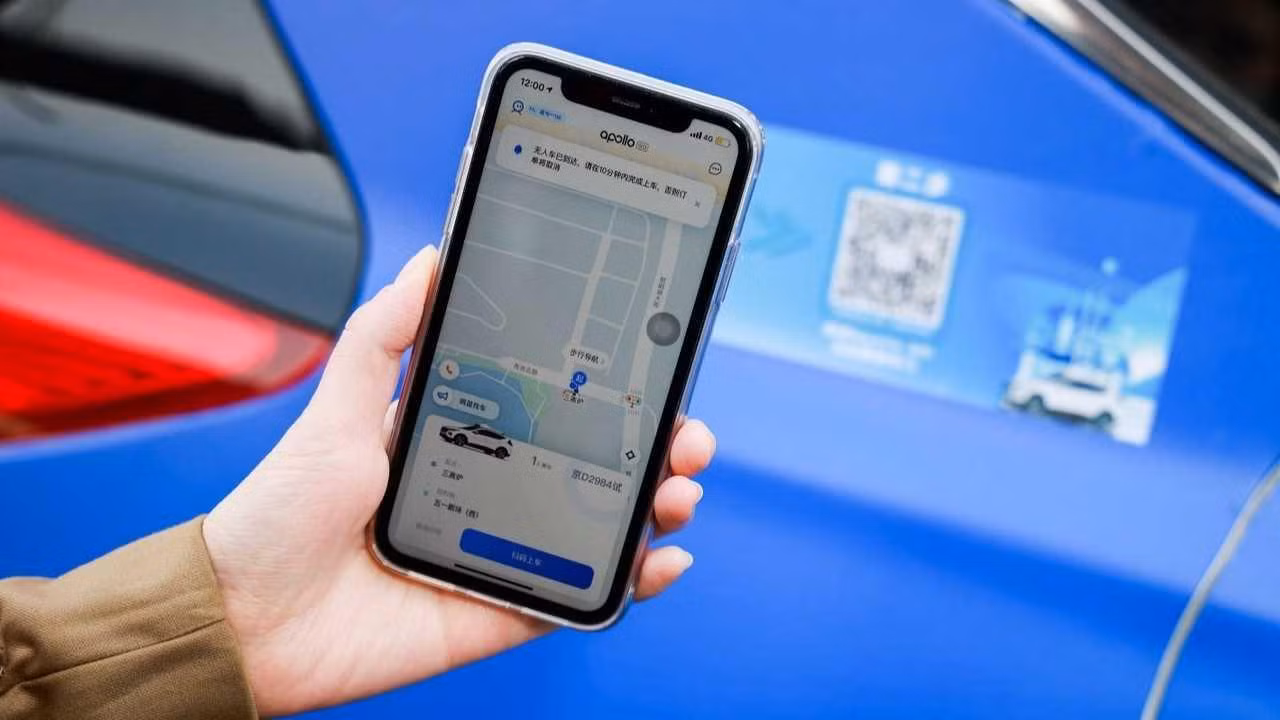 Ứng dụng giúp người dùng tìm taxi tự hành. Ứng dụng giúp người dùng tìm taxi tự hành.