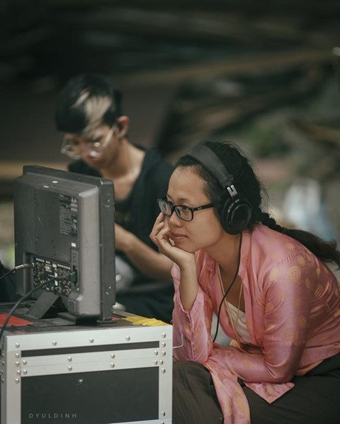 Nhà sản xuất Mỹ: 'Tôi giận dữ khi ê-kíp Vợ ba để bé 13 tuổi đóng cảnh tình dục' ảnh 4