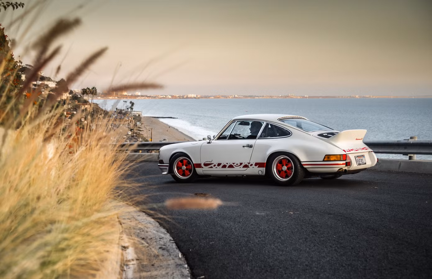 Porsche 911 cổ 'siêu hiếm' được đấu giá hàng tỷ đồng ảnh 1