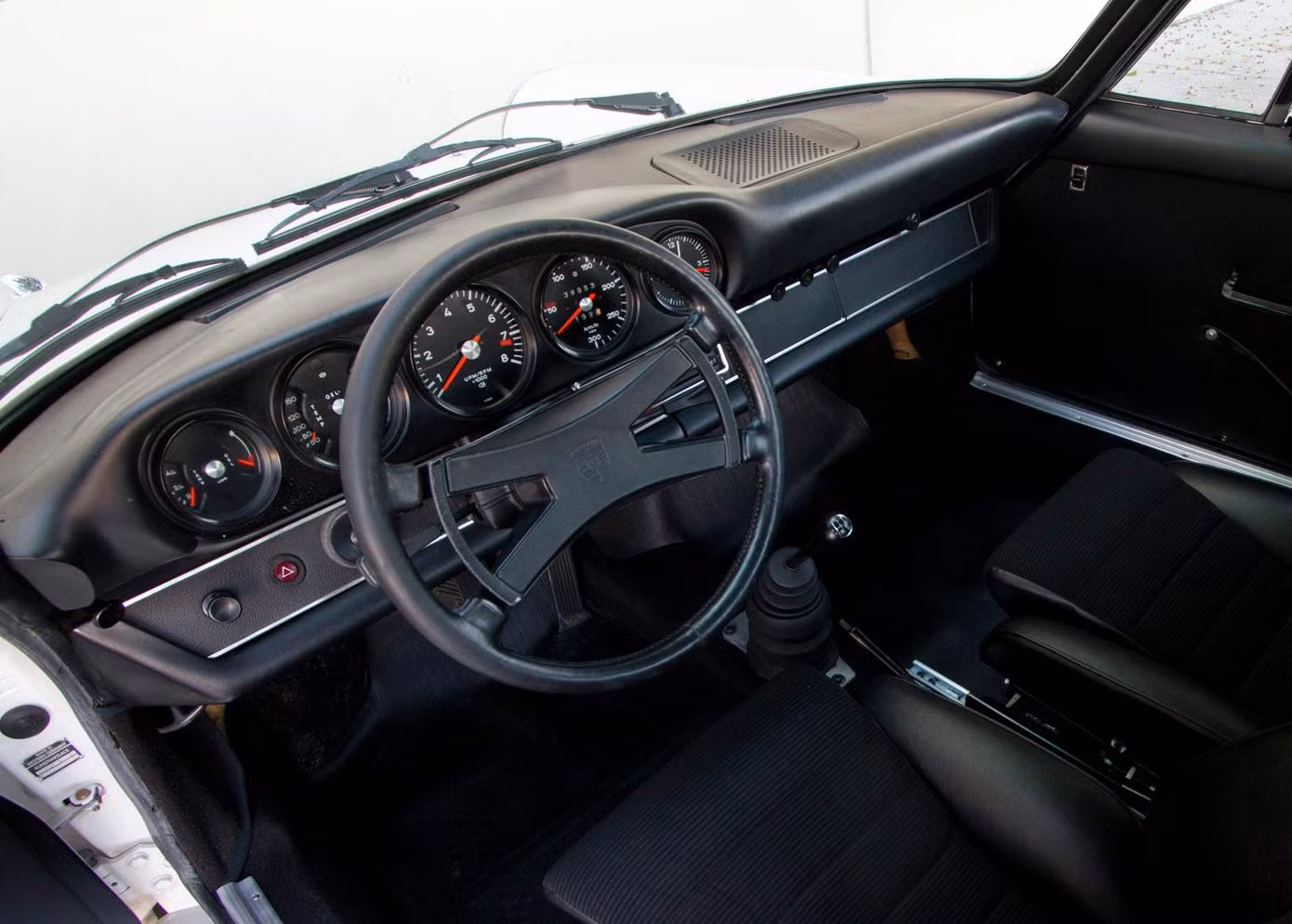 Porsche 911 cổ 'siêu hiếm' được đấu giá hàng tỷ đồng ảnh 6