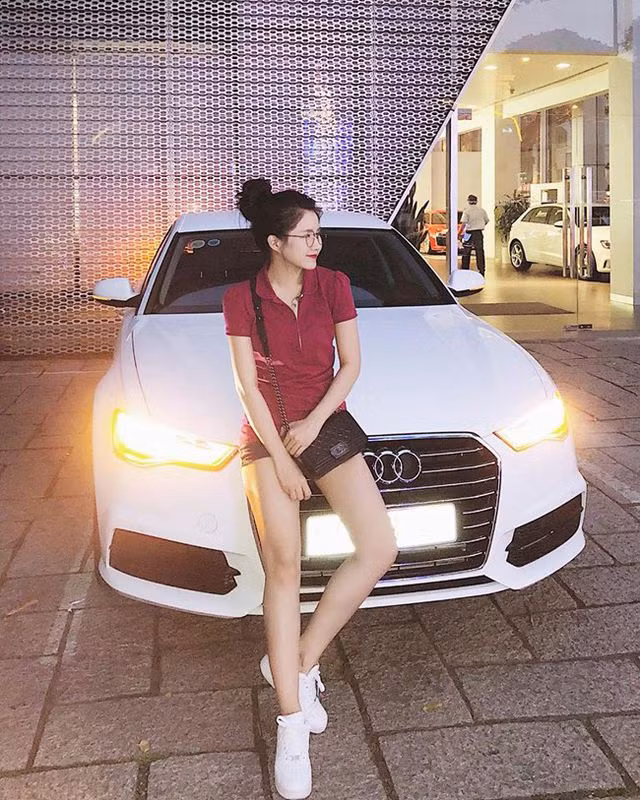 Những cô gái Việt lên báo nước ngoài nhờ màn 'dậy thì thành công' ảnh 13