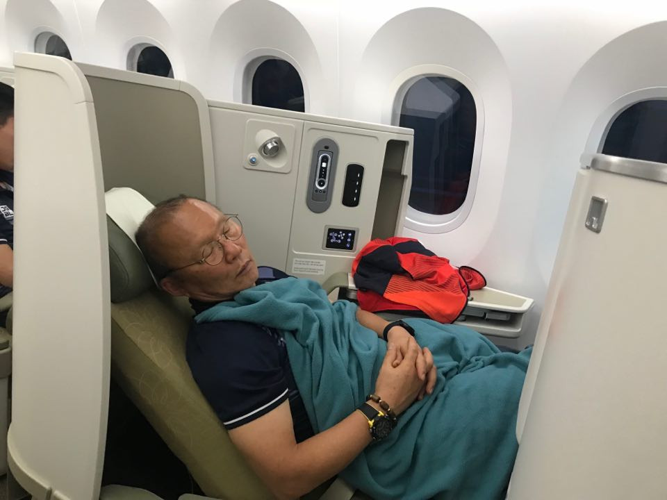 Các nhà vô địch SEA Games về đến Hà Nội ảnh 42