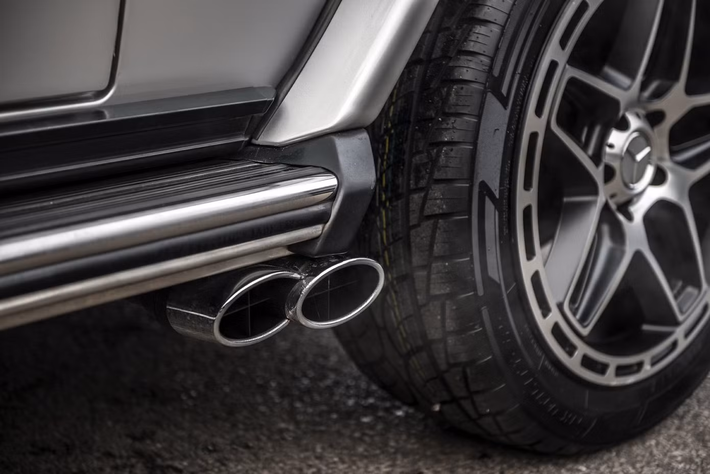 Mercedes-Benz G-Class đời 2002 rao bán gần 2 tỷ đồng ảnh 7