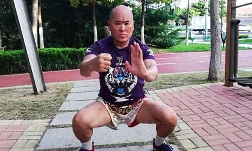 Nhiều võ sĩ dựa hơi đại hội võ thuật Tân Cương ảnh 2