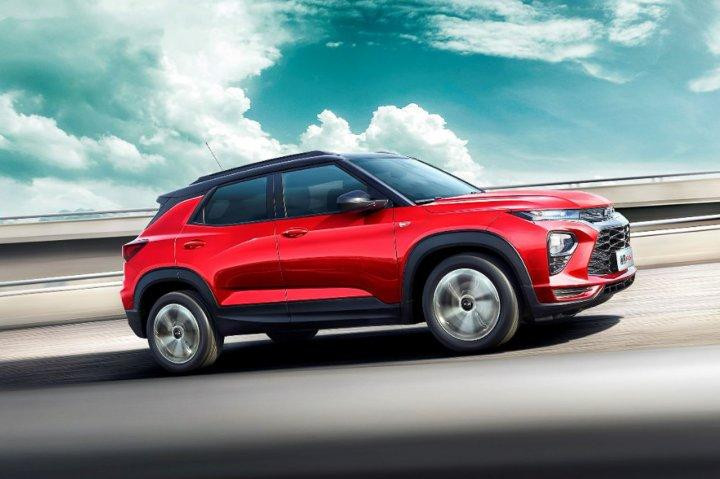 Phiên bản Redline của Chevrolet Trailblazer.. Phiên bản Redline của Chevrolet Trailblazer..