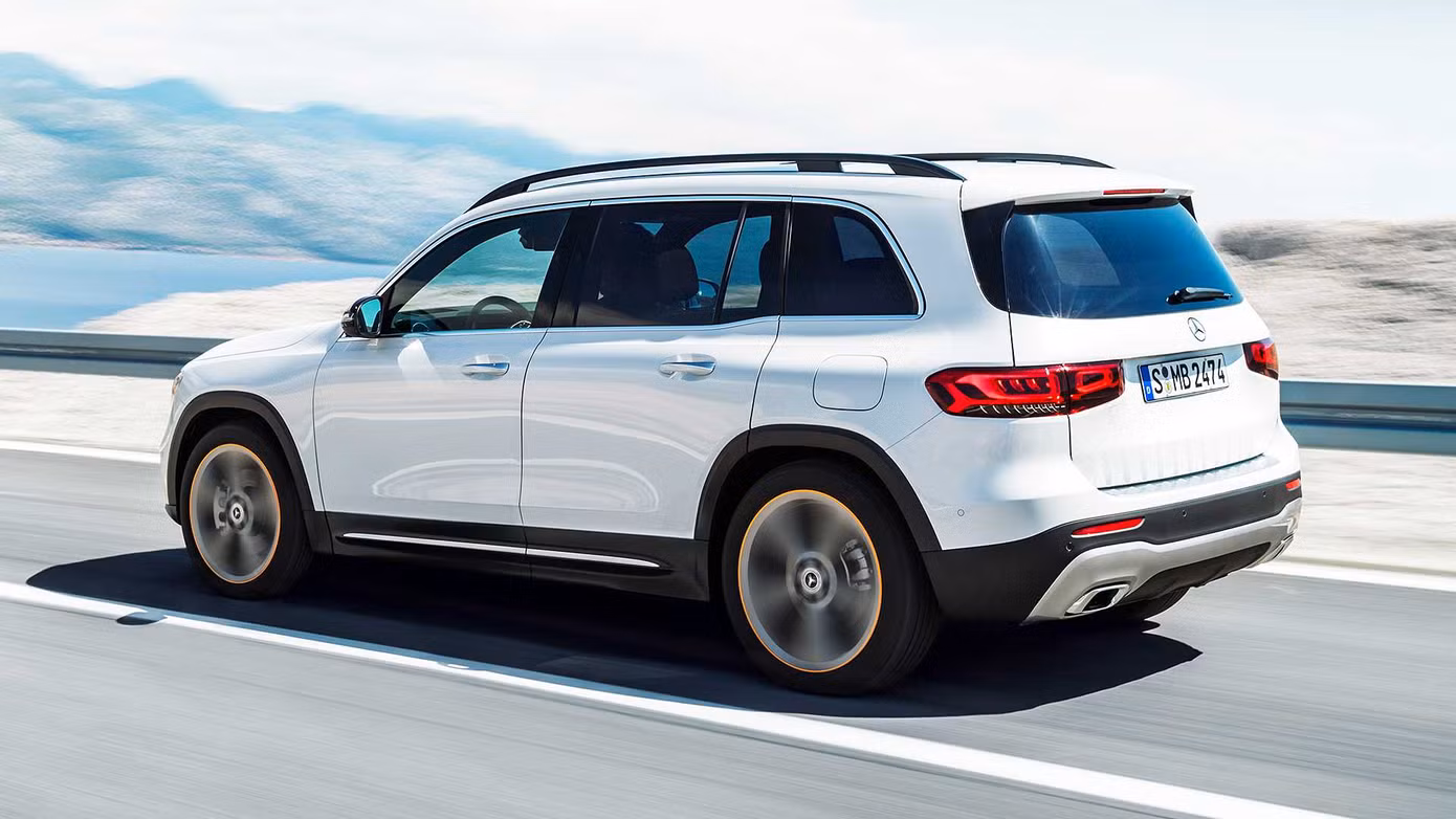 Mercedes-Benz GLB chính thức lộ diện, bắt đầu bán từ cuối năm nay ảnh 2