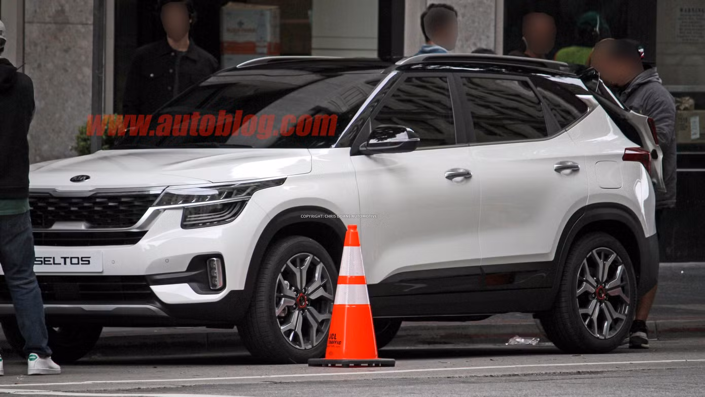 Lộ ảnh nội thất 'thời thượng' của KIA Seltos sắp ra mắt ảnh 3