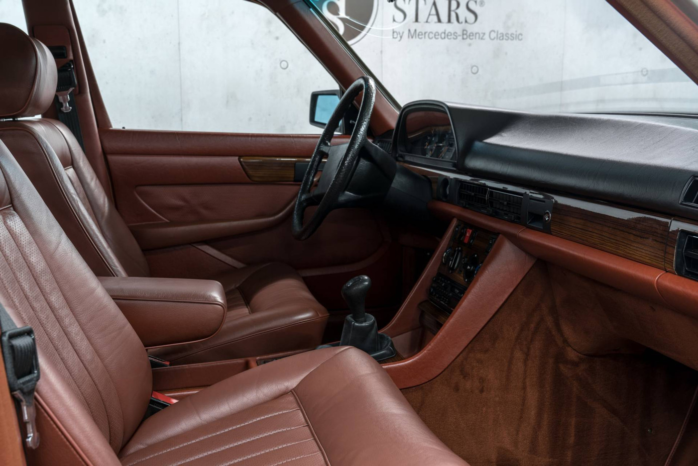 Mercedes-Benz S-Class 37 năm tuổi được định giá hơn 1,2 tỷ đồng ảnh 9