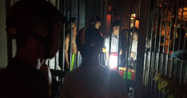 Nam sinh lớp 11 bị điện giật tử vong khi ra đóng cổng nhà ảnh 1