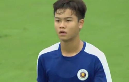 Cầu thủ Hà Nội đấm vào mặt đối thủ người Trung Quốc ảnh 1