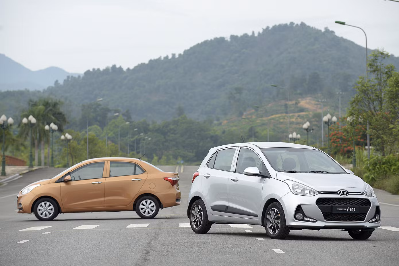Top 10 ôtô bán chạy nhất tháng 9: 'Sạch bóng' xe Kia ảnh 8