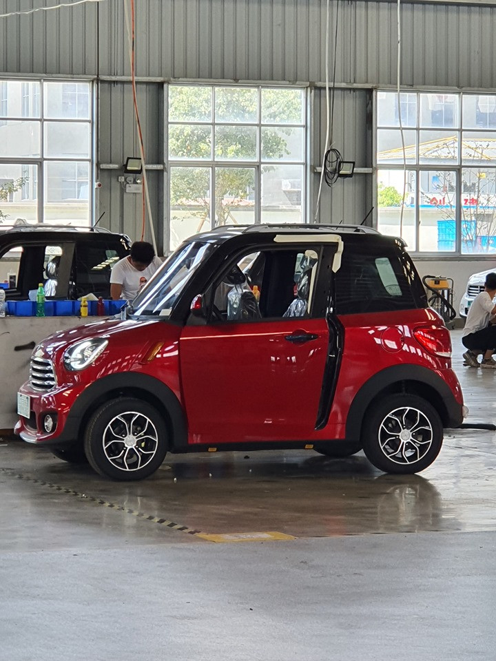 Ôtô hai chỗ ngồi đang 'gây sốt' có gì đặc sắc? ảnh 10