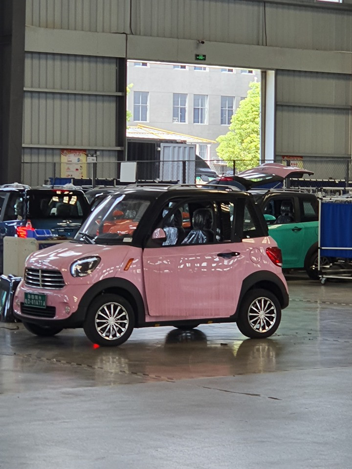 Ôtô hai chỗ ngồi đang 'gây sốt' có gì đặc sắc? ảnh 8