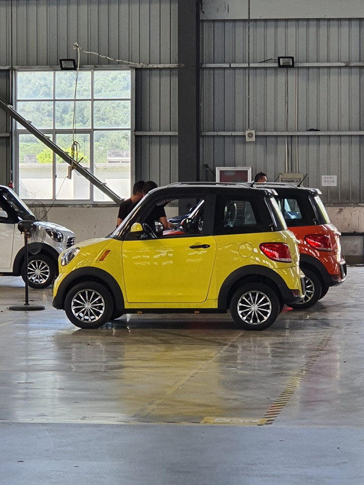 Ôtô hai chỗ ngồi đang 'gây sốt' có gì đặc sắc? ảnh 9