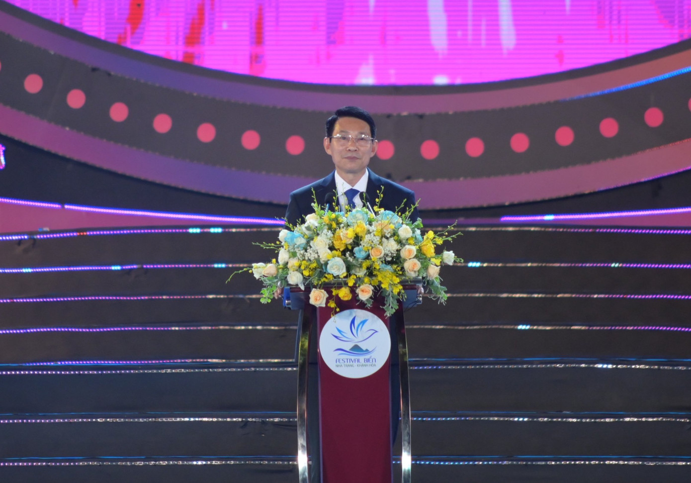 Ông Đinh Văn Thiệu - Phó chủ tịch UBND tỉnh Khánh Hòa - phát biểu khai mạc.