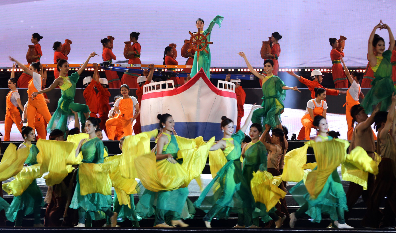 Chương trình nghệ thuật khai mạc Lễ hội Nho - Vang Ninh Thuận 2023. Ảnh: C.H.