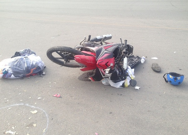 Tông nhau với xe tải, nam thanh niên trọng thương ảnh 2