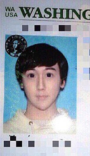 Hết hồn với chàng người mẫu có khuôn mặt như rắn ảnh 7