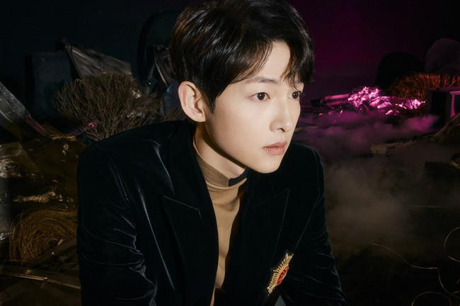 Một số trang thông tin Hàn cho biết Song Joong Ki đã tạm ngưng một số hoạt động để chuẩn bị chu đáo cho tang lễ. Một số trang thông tin Hàn cho biết Song Joong Ki đã tạm ngưng một số hoạt động để chuẩn bị chu đáo cho tang lễ.