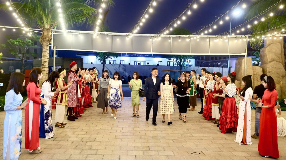 Khách mời tham dự lễ phát động chiều 23/11.