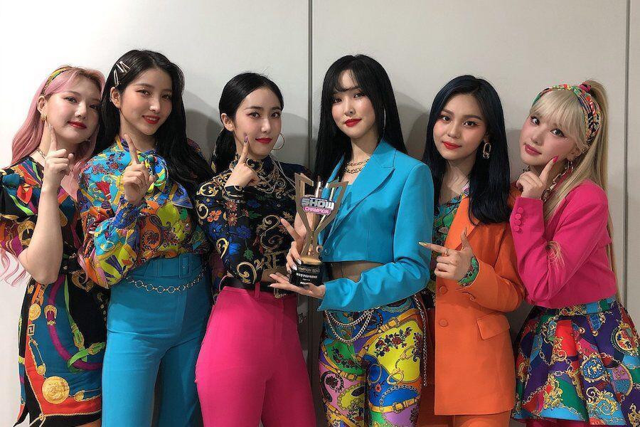 Tháng 5 vừa qua, netizen ngỡ ngàng khi GFRIEND xác nhận tan rã sau 6 năm hoạt động. Một vài thành viên đã ký hợp đồng với công ty mới, lấn sân qua con đường diễn xuất.
