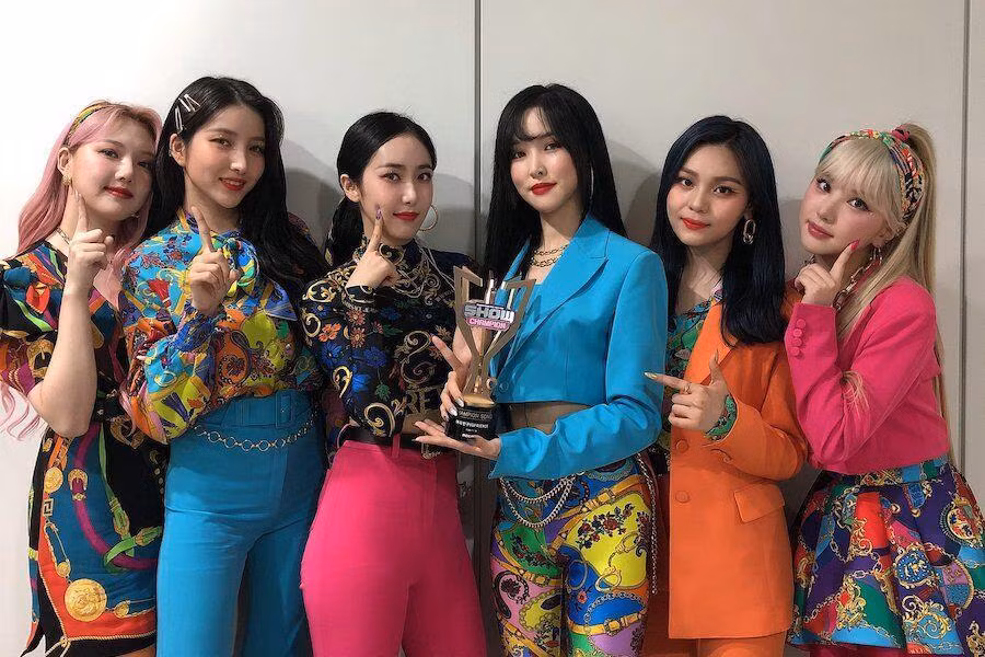 Tháng 5 vừa qua, netizen ngỡ ngàng khi GFRIEND xác nhận tan rã sau 6 năm hoạt động. Một vài thành viên đã ký hợp đồng với công ty mới, lấn sân qua con đường diễn xuất.