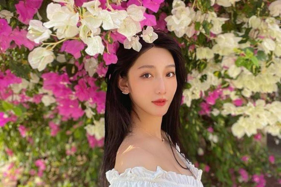 Đô Mỹ Trúc từng nhiều lần nghi ngờ Từ X là "gián điệp" của phía Ngô Diệc Phàm. Đô Mỹ Trúc từng nhiều lần nghi ngờ Từ X là "gián điệp" của phía Ngô Diệc Phàm.