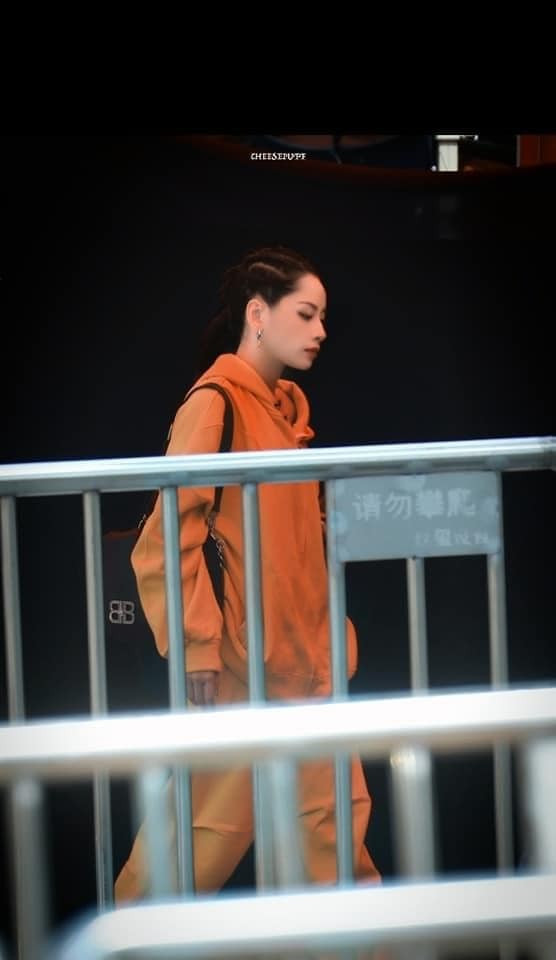 Tạo hình được cho là của Chi Pu trong công diễn 5 Đạp Gió 2023. Tạo hình được cho là của Chi Pu trong công diễn 5 Đạp Gió 2023.