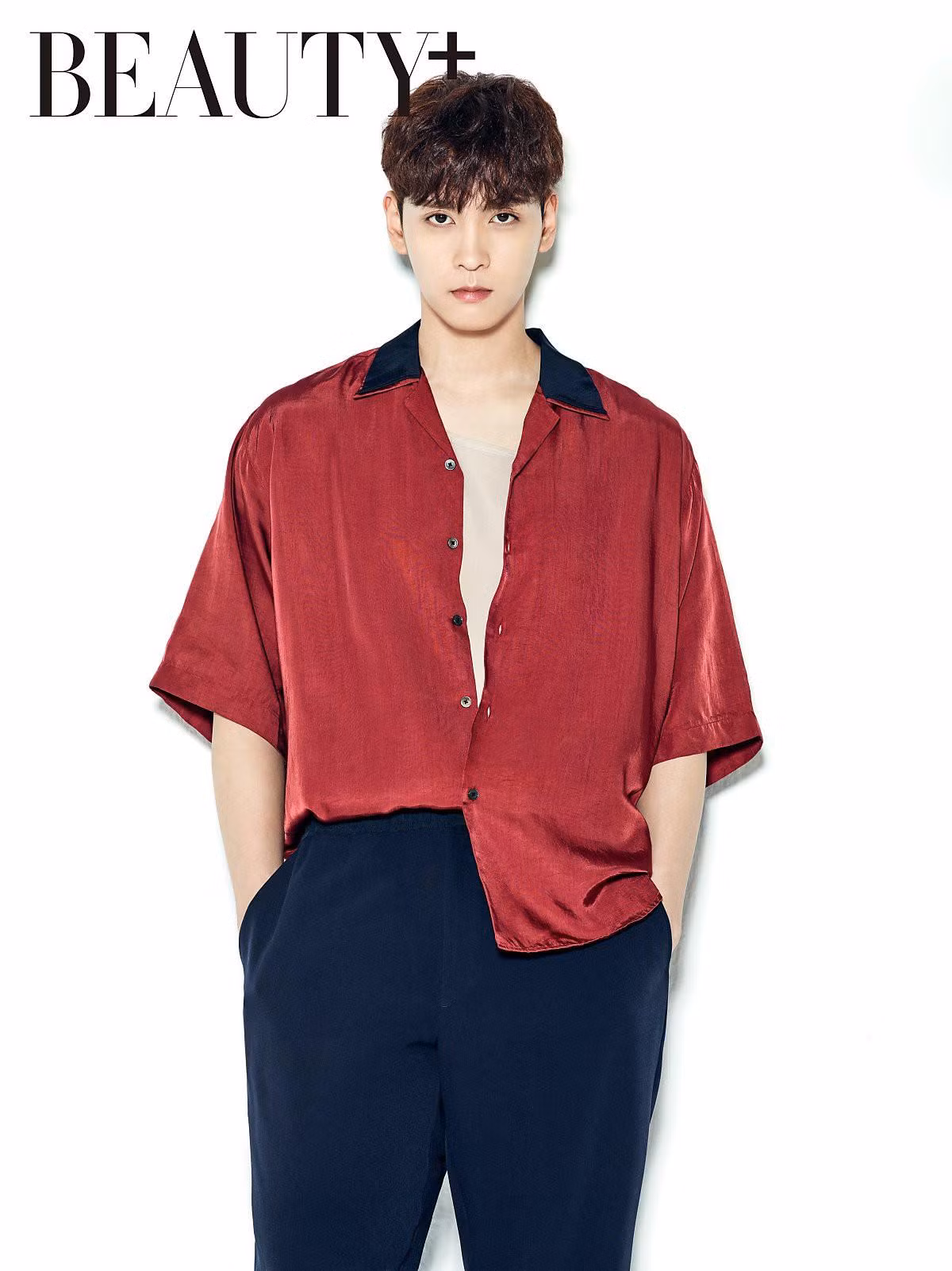 Choi Tae Joon sở hữu ngoại hình ấn tượng với chiều cao lý tưởng 1m83. Choi Tae Joon sở hữu ngoại hình ấn tượng với chiều cao lý tưởng 1m83.