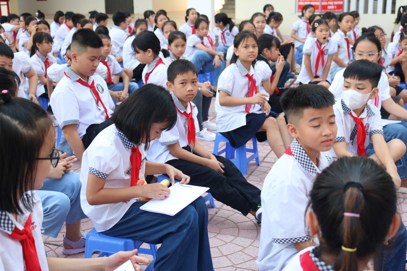 Nhận quà là phải khui liền tay! Nhận quà là phải khui liền tay!