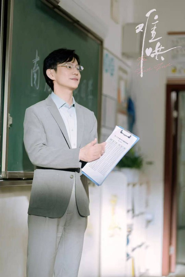 Với danh tiếng, địa vị trong giới của Hà Cảnh, khán giả không có gì phản bác với việc đạo diễn đặc biệt ưu ái để mời anh vào vai cameo này.