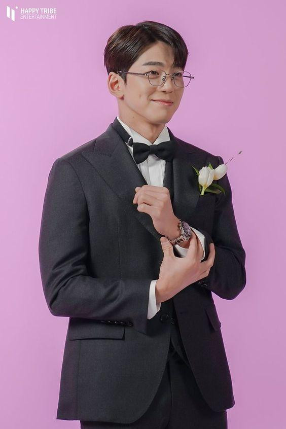 Cha Sung Hoon không chỉ là Thư ký, &quot;người tình trong lời đồn&quot;, mà còn là bạn thân của &quot;Giám đốc chim thủy tổ&quot; Tae Moo.