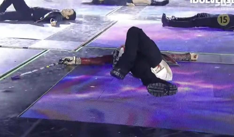 Những bản hit cũ được mang trở lại khiến người hâm mộ nóng lòng muốn G-Dragon sớm phát hành album và khởi động một chuyến lưu diễn.