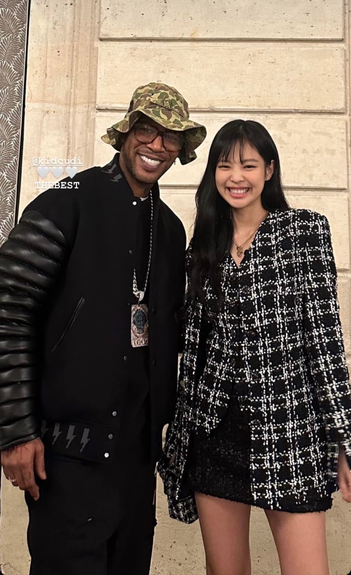 Ngày 30/1, Jennie chia sẻ trên Story Instagram cá nhân ảnh chụp cùng rapper Kid Cudi.