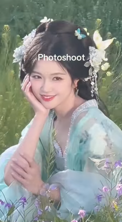 Suni Hạ Linh được khen xinh đẹp tựa tiên tử. Suni Hạ Linh được khen xinh đẹp tựa tiên tử.