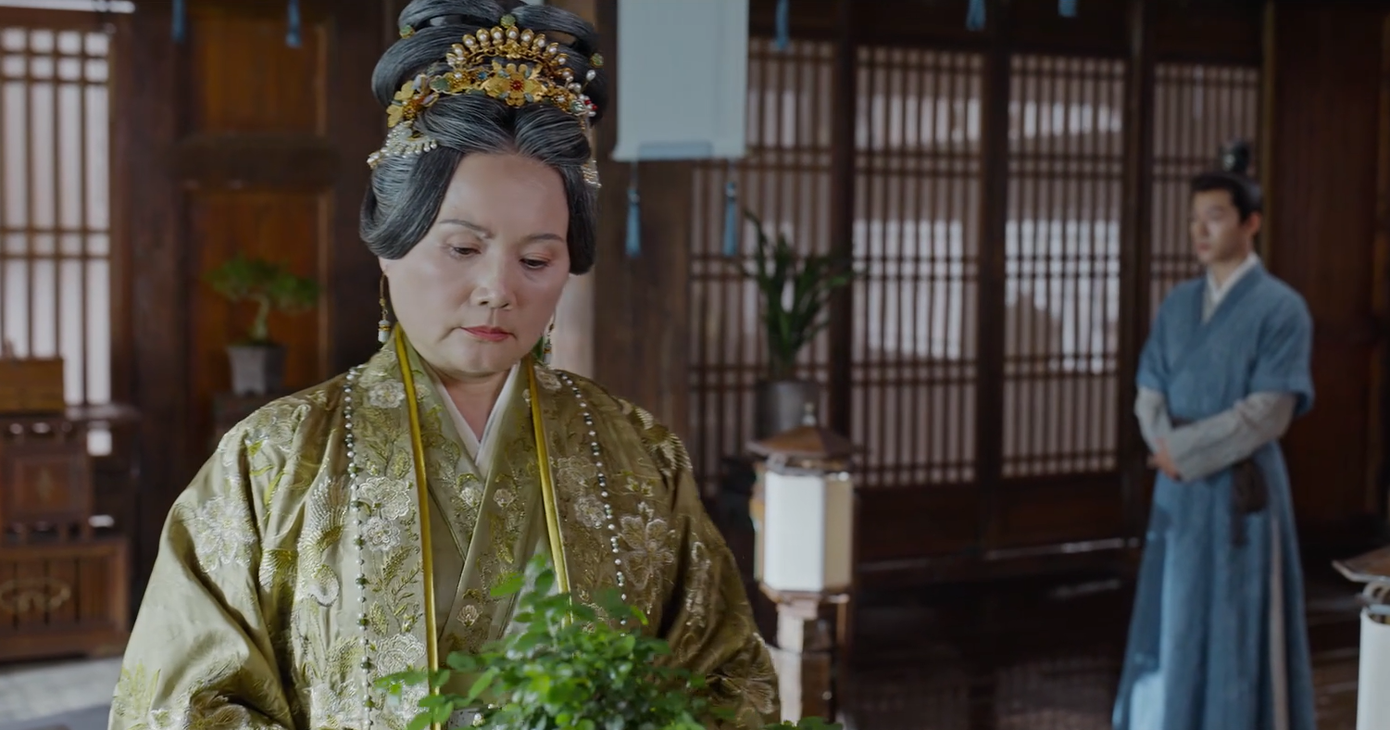 Lão phu nhân không cố ý giấu đi lời khai năm xưa. Bà chỉ đang chờ một người có đủ năng lực để lật lại vụ án, rửa oan cho thầy Trần, cũng như thực hiện di nguyện của cố lão gia. Lão phu nhân không cố ý giấu đi lời khai năm xưa. Bà chỉ đang chờ một người có đủ năng lực để lật lại vụ án, rửa oan cho thầy Trần, cũng như thực hiện di nguyện của cố lão gia.