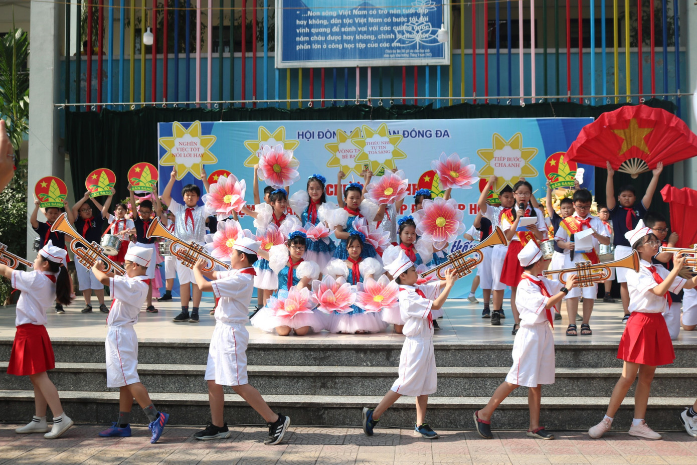 Câu chuyện về Bác, về Đội TNTP Hồ Chí Minh được tween kể lại bằng lời ca tiếng hát.