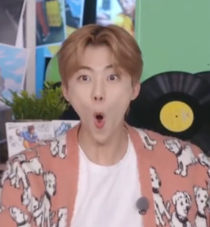 Biểu cảm &quot;ô dề&quot; của Jaemin đã góp thêm cho kho meme của fan một tấm ảnh mới.