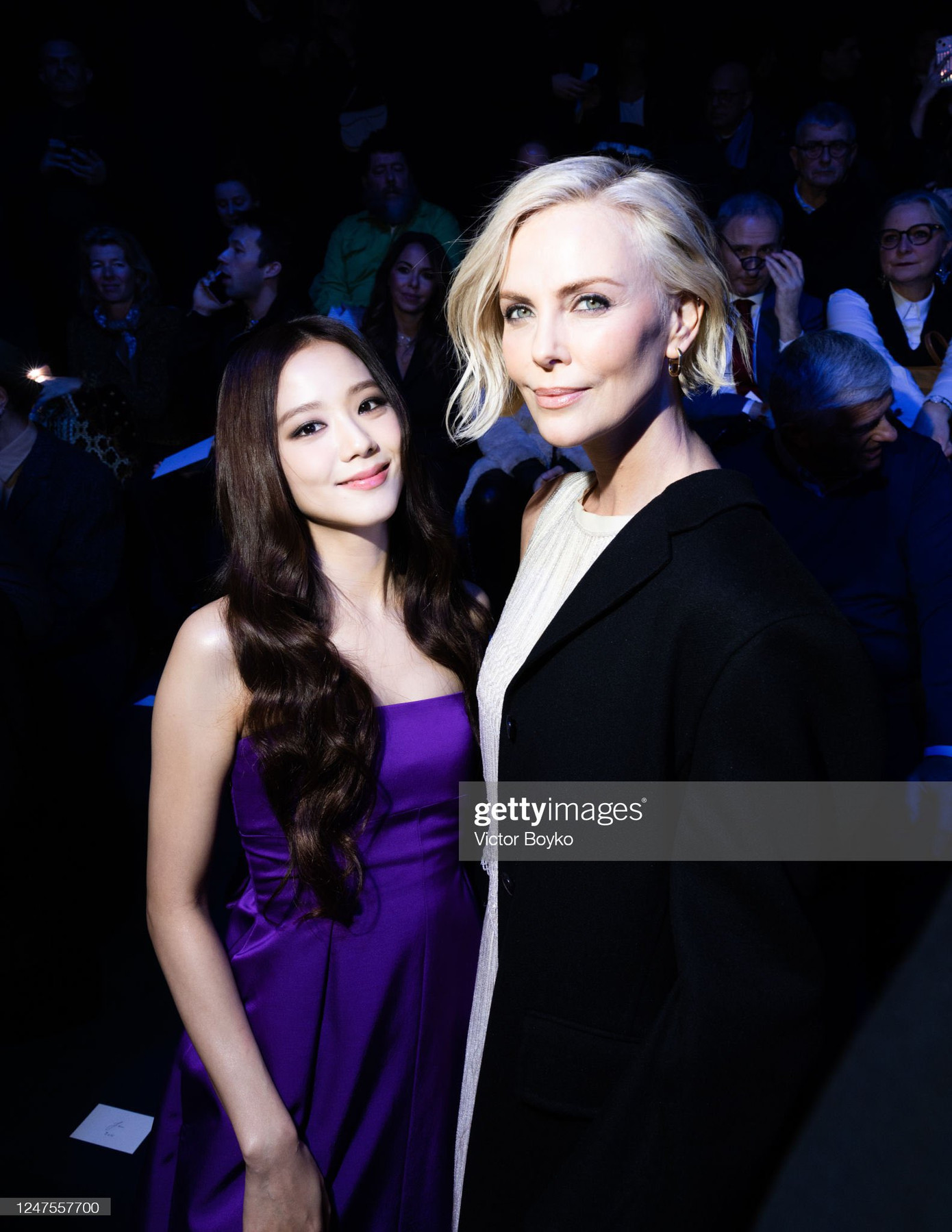 Chung khung hình với &quot;đả nữ&quot; hàng đầu Hollywood - Charlie Theron.