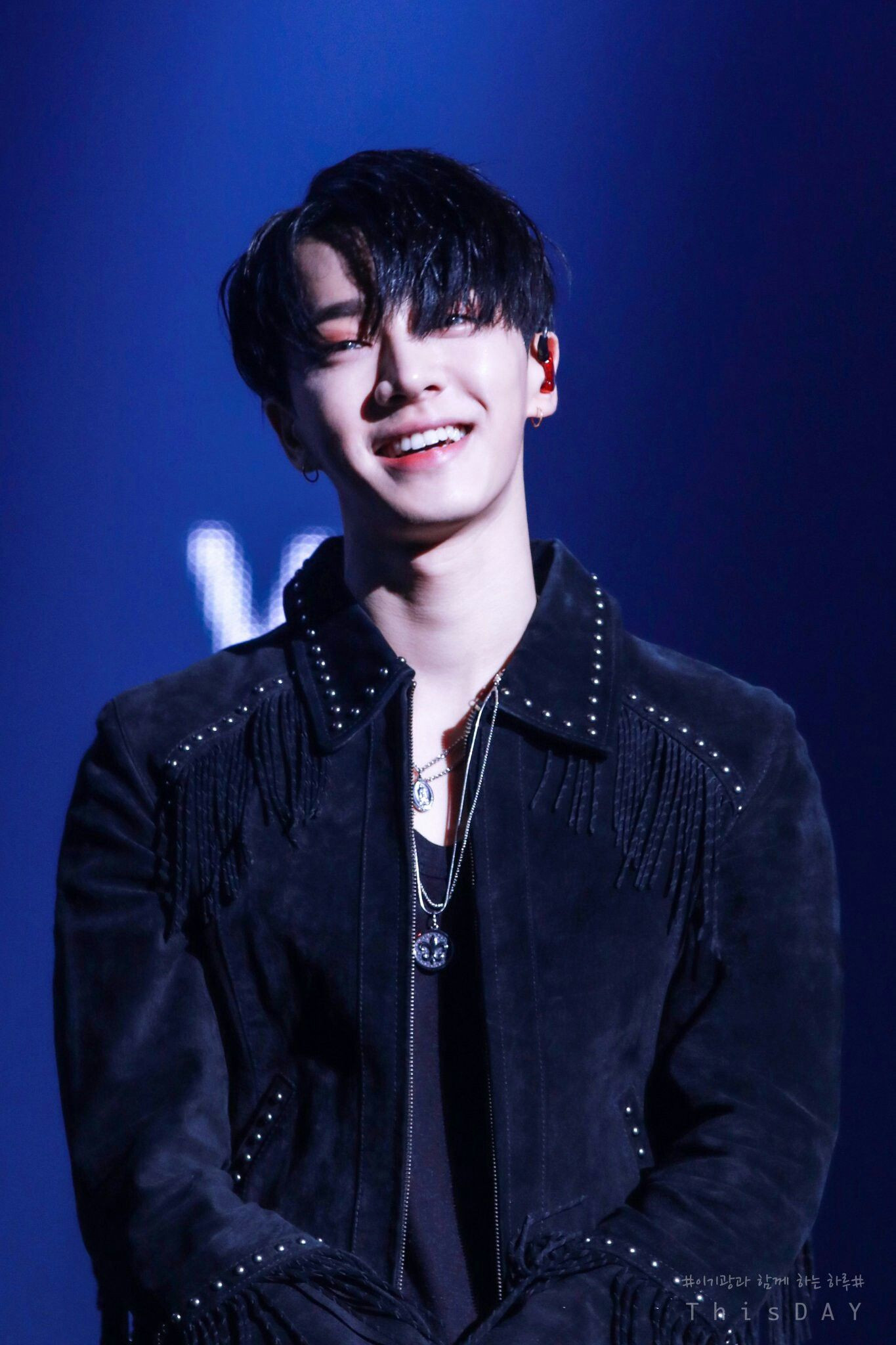 Gi Kwang có khuôn miệng cười đẹp, cũng là "đòn chí mạng" kéo bao người vào "hậu cung". Gi Kwang có khuôn miệng cười đẹp, cũng là "đòn chí mạng" kéo bao người vào "hậu cung".