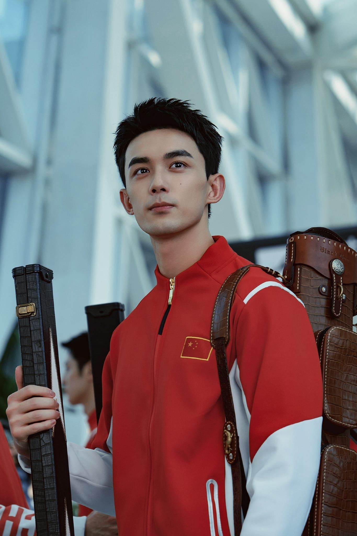 Chưa kể, chàng cơ thủ này lại có sắc vóc vạn người mê, đã đẹp lại si tình đến thế, hỏi sao cư dân mạng không mê! Chưa kể, chàng cơ thủ này lại có sắc vóc vạn người mê, đã đẹp lại si tình đến thế, hỏi sao cư dân mạng không mê!