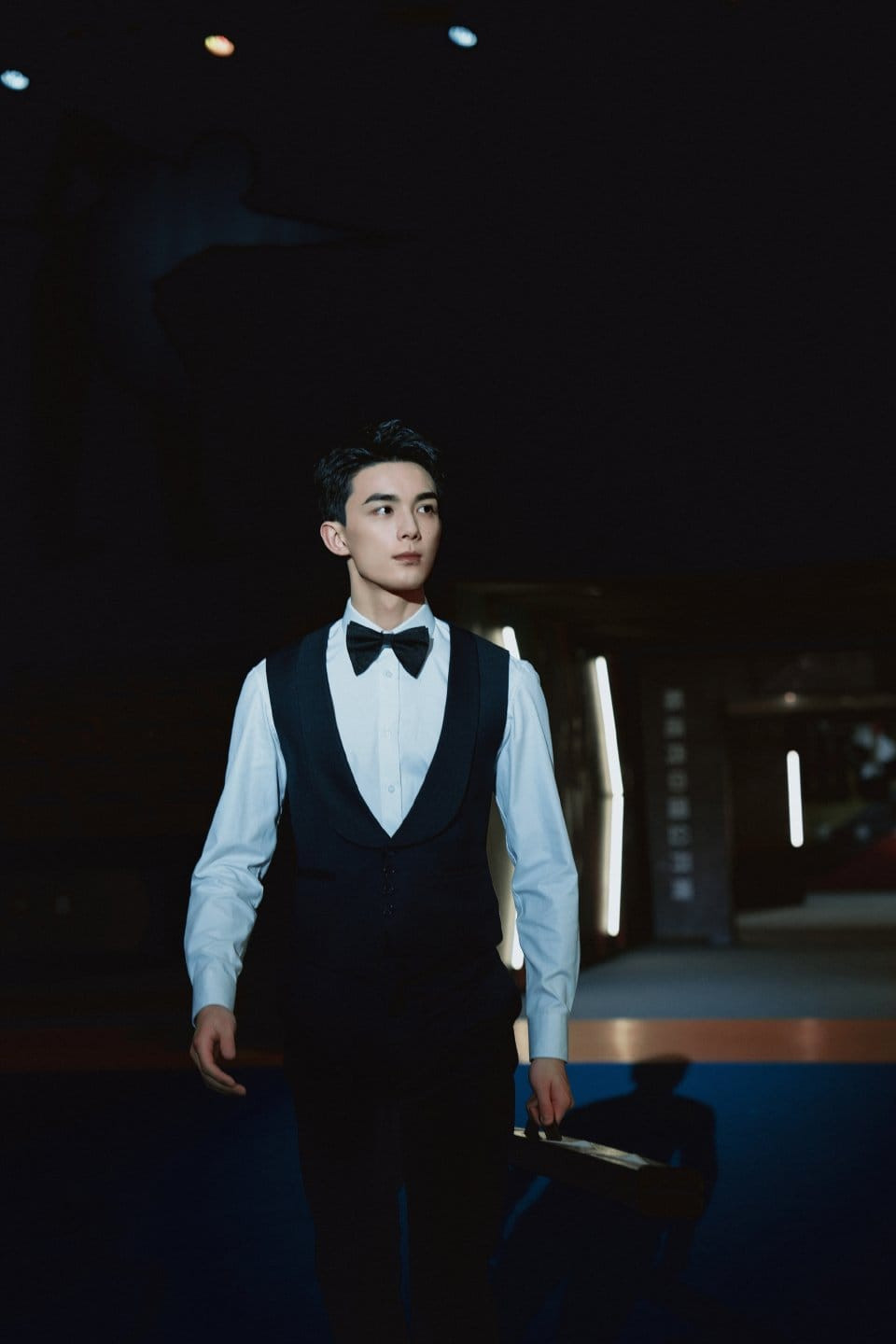 Chưa kể, chàng cơ thủ này lại có sắc vóc vạn người mê, đã đẹp lại si tình đến thế, hỏi sao cư dân mạng không mê! Chưa kể, chàng cơ thủ này lại có sắc vóc vạn người mê, đã đẹp lại si tình đến thế, hỏi sao cư dân mạng không mê!