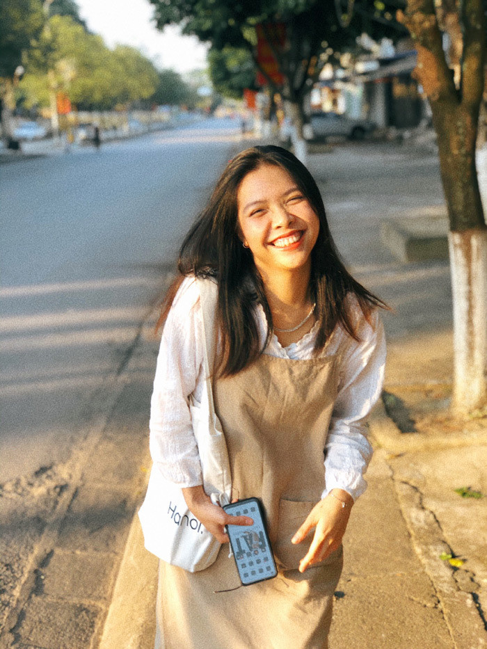 Dương Thùy Dung được biết đến với bút danh Làn. Ảnh: FBNV