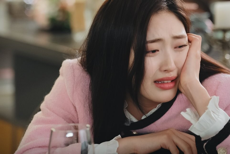 Yoo Hee Yeon sở hữu "1001" chiếc biểu cảm "dễ cưng", được khán giả gọi là "em chồng trong mơ" vì tính cách vô tư, tốt bụng, phóng khoáng. Yoo Hee Yeon sở hữu "1001" chiếc biểu cảm "dễ cưng", được khán giả gọi là "em chồng trong mơ" vì tính cách vô tư, tốt bụng, phóng khoáng.