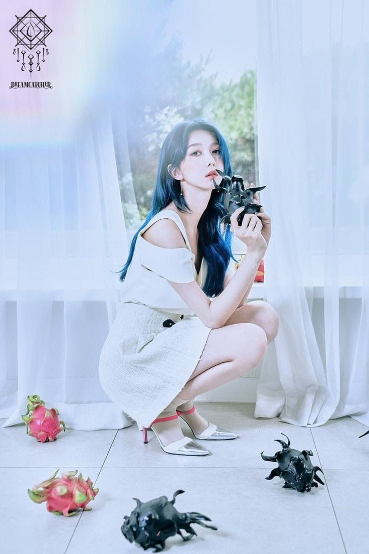 Dreamcatcher cũng thuộc top "tiên tri trend" vì đem thanh long vào ảnh concept album 3 năm trước. Dreamcatcher cũng thuộc top "tiên tri trend" vì đem thanh long vào ảnh concept album 3 năm trước.