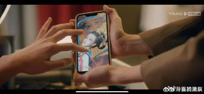 Cảnh phim sử dụng hình ảnh bị cho là chưa xin phép.