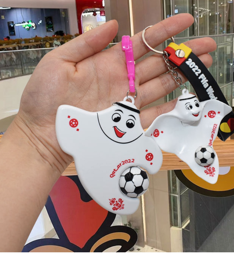 Móc khóa La&apos;eeb với giá dao động khoảng 25K đến 30K.