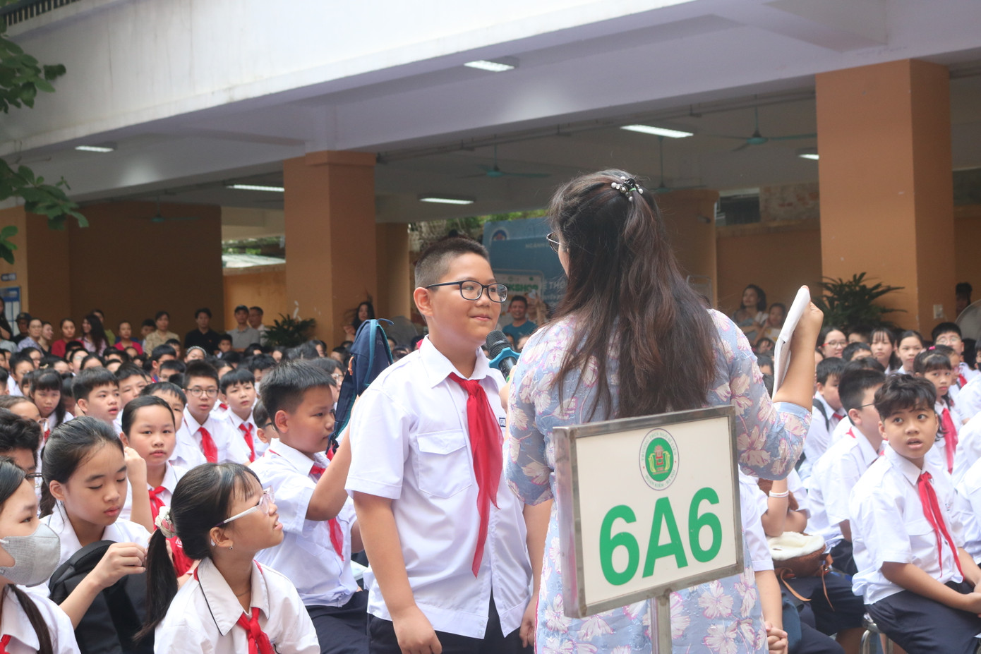 Ngoài ra, còn một câu hỏi phụ về địa chỉ của trường THCS Ngô Sĩ Liên cũng chẳng làm khó được tween. Ngoài ra, còn một câu hỏi phụ về địa chỉ của trường THCS Ngô Sĩ Liên cũng chẳng làm khó được tween.