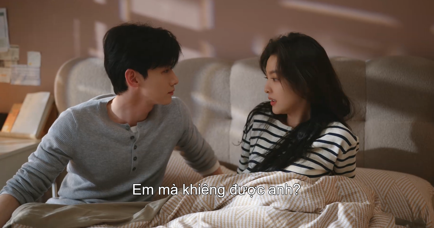 Sáng dậy, Tang Diên giấu chuyện cô khóc khi mộng du, nói dối rằng Dĩ Phàm mộng du, tới kéo chăn, vác anh về phòng cô. Sáng dậy, Tang Diên giấu chuyện cô khóc khi mộng du, nói dối rằng Dĩ Phàm mộng du, tới kéo chăn, vác anh về phòng cô.