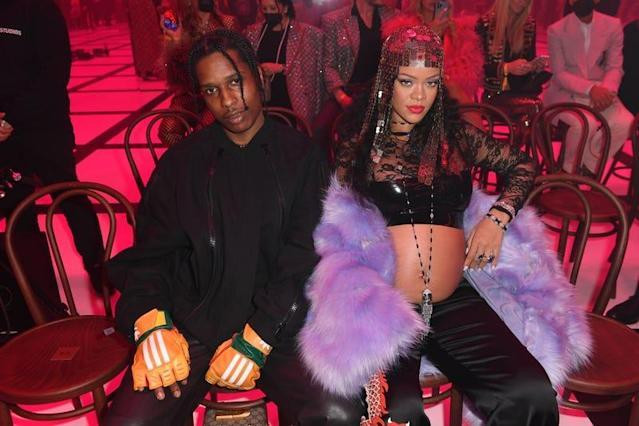 Người hâm mộ hi vọng Rihanna và A$AP Rocky sẽ sớm hé lộ những hình ảnh đầu tiên của &quot;thế lực nhí&quot; mới trong làng giải trí US&amp;UK.